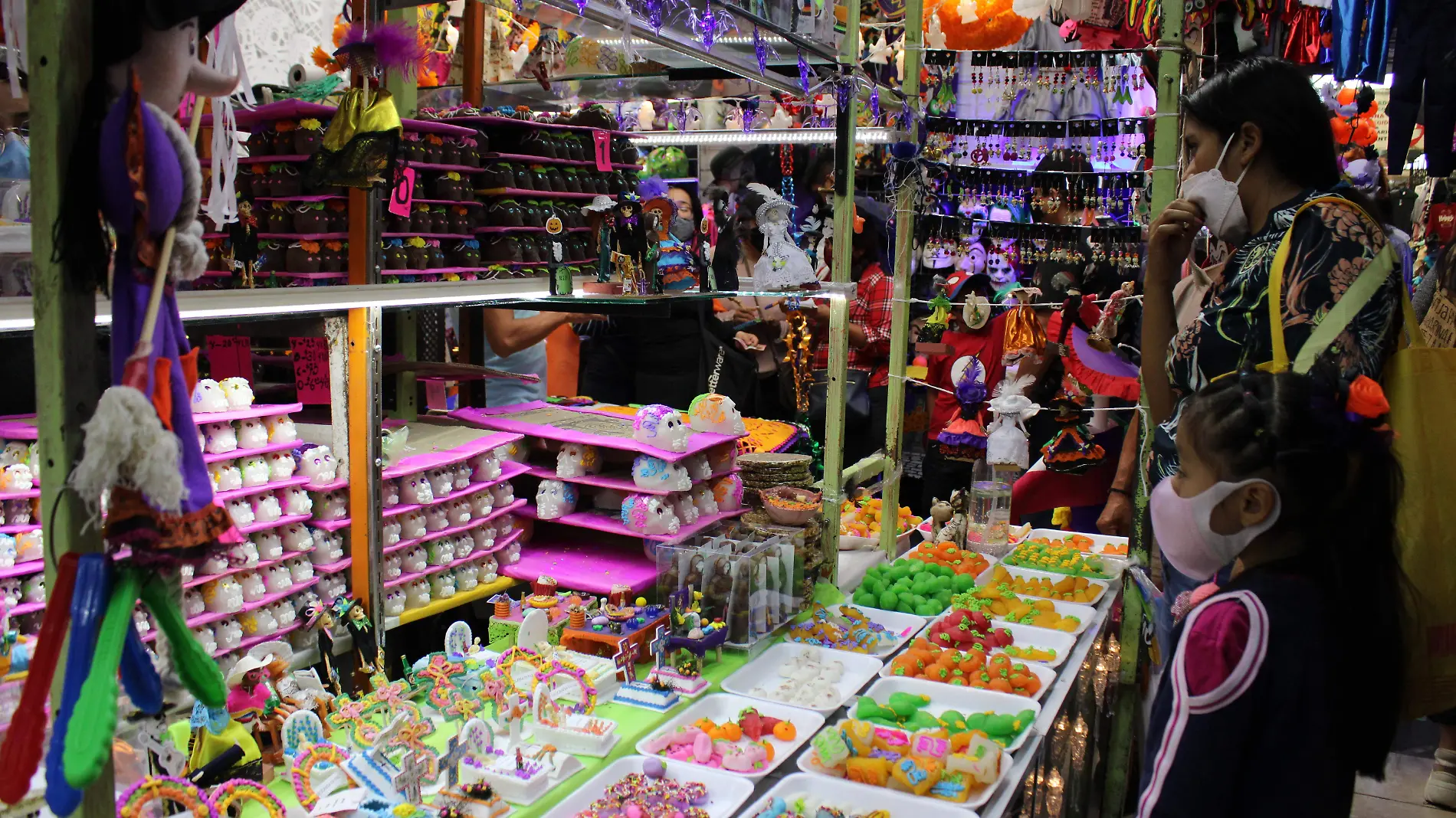 Aumentan costos en productos para ofrendas de Día de Muertos